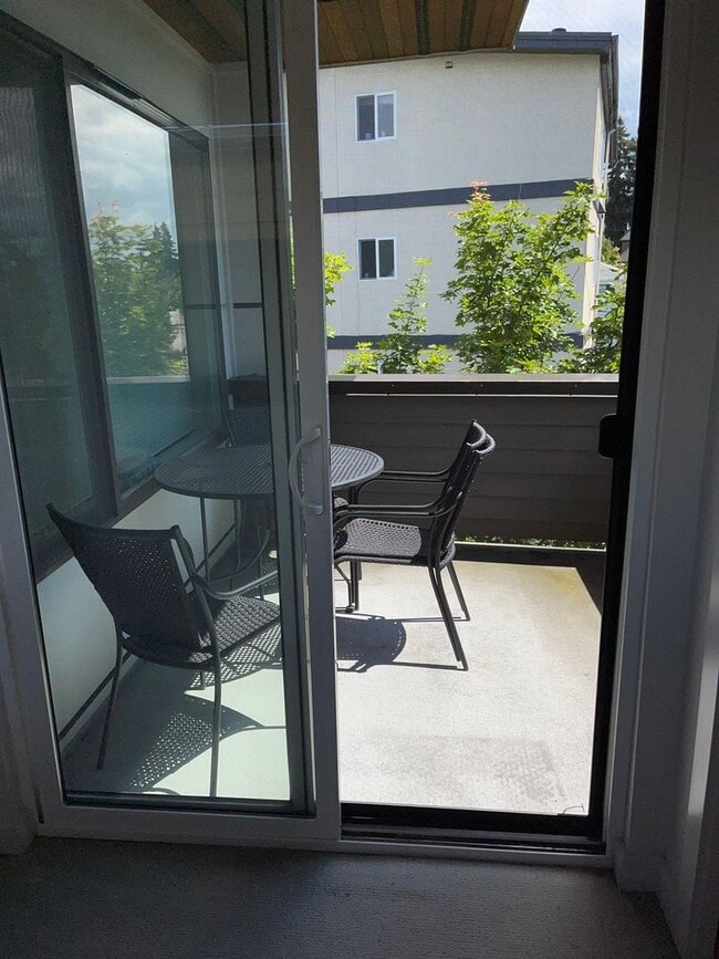 Building Photo - 3bd/2.5ba Seattle Townhome