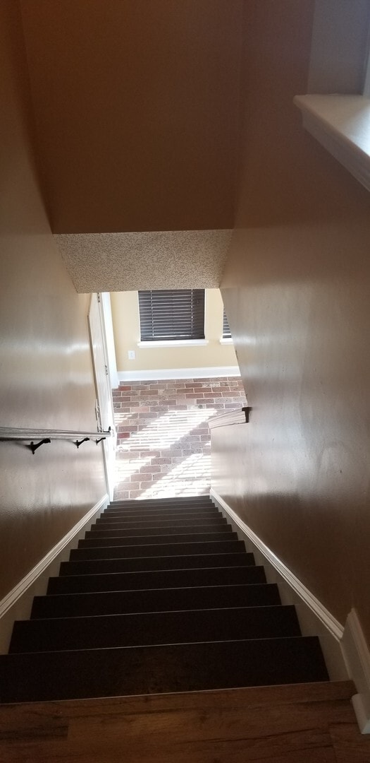 Building Photo - Beautiful Home Near Downtown Matthews