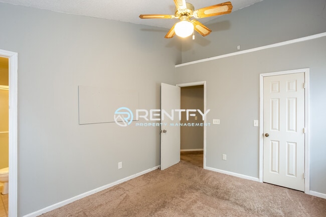 Building Photo - 1630 Pamela Lorraine Dr