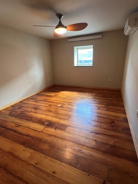 Bedroom - 922 Main St