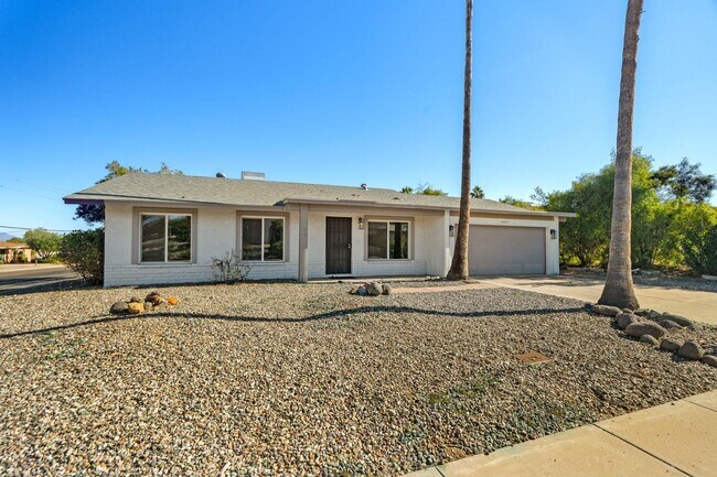 Building Photo - 15237 North 21st St