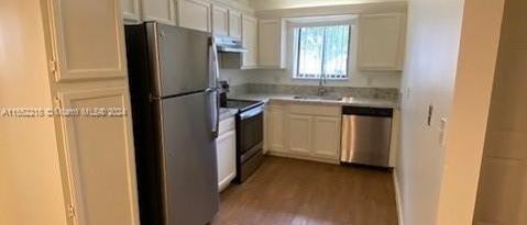 Building Photo - 300 Palmwood Pl