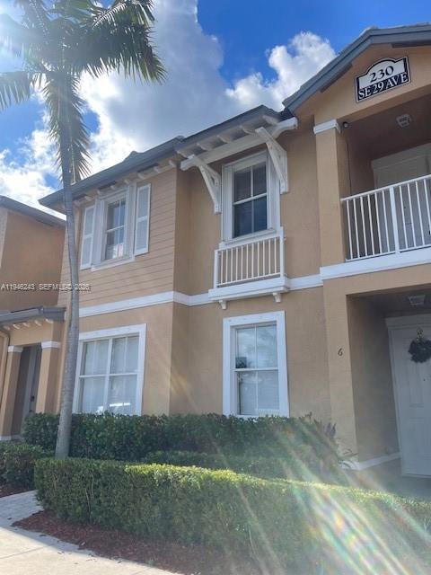 Building Photo - 230 SE 29th Ave