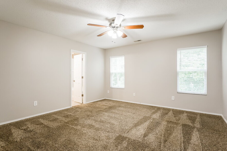 Building Photo - 3129 Varcroft Rd