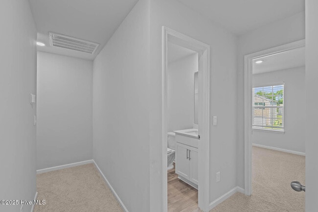 Building Photo - 200 Walton Dr