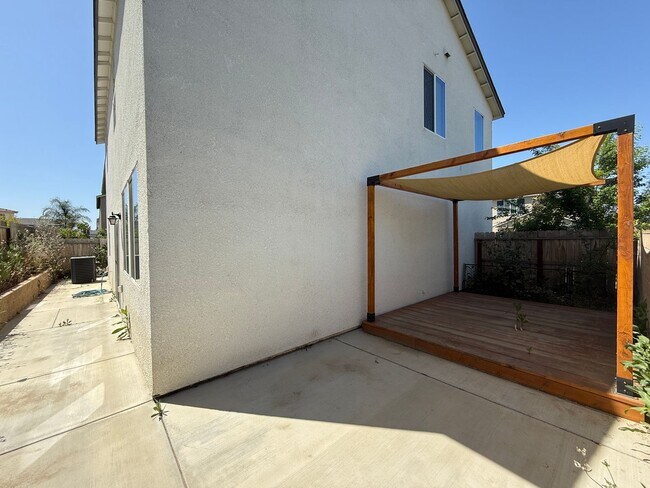 Building Photo - 2038 S Palm St