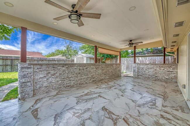 Building Photo - 7431 Ridgeberry Dr