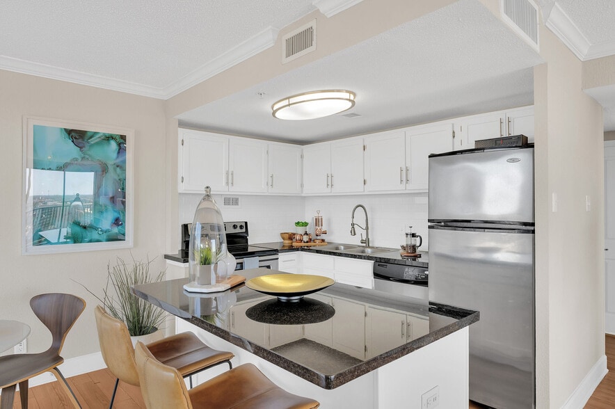 Houston House apartments — community photo - Houston House