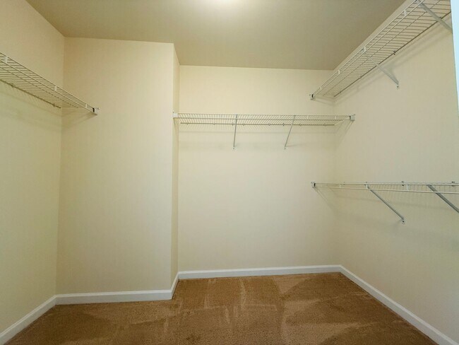 Building Photo - 522 Jernigan St