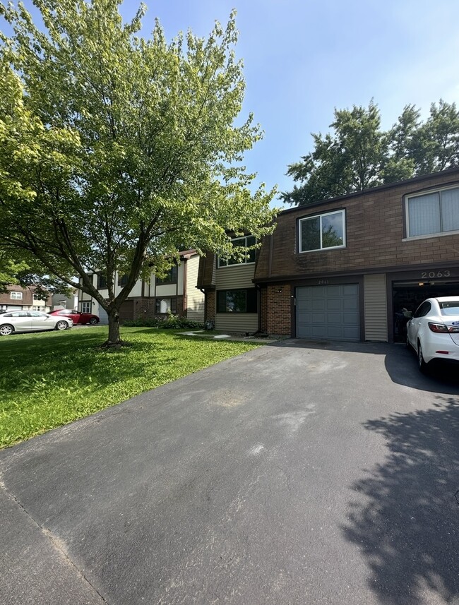 Primary Photo - 2061 Windward Ln