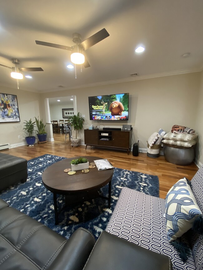 Living Area - 1400 Camp Ave