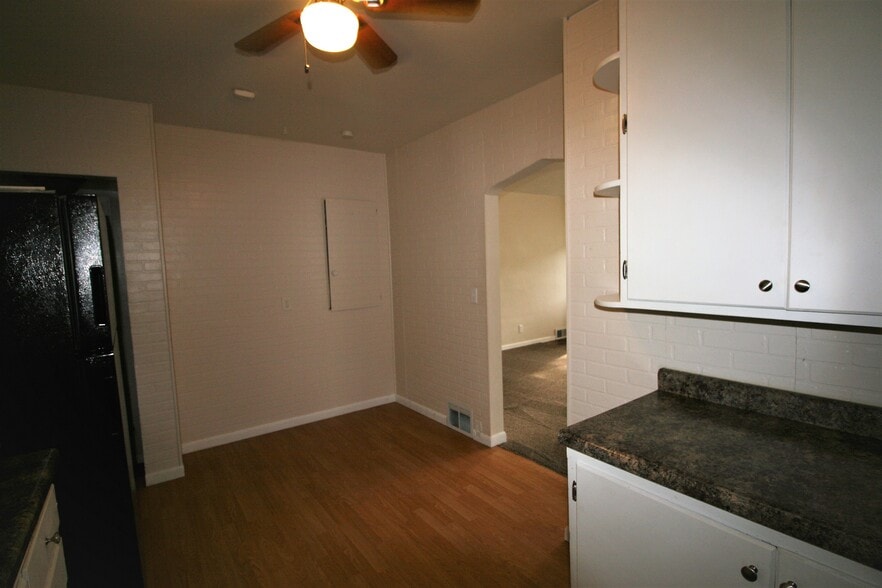 Building Photo - 445 Waverly Rd