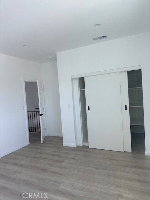 Building Photo - 8136 Alcove Ave