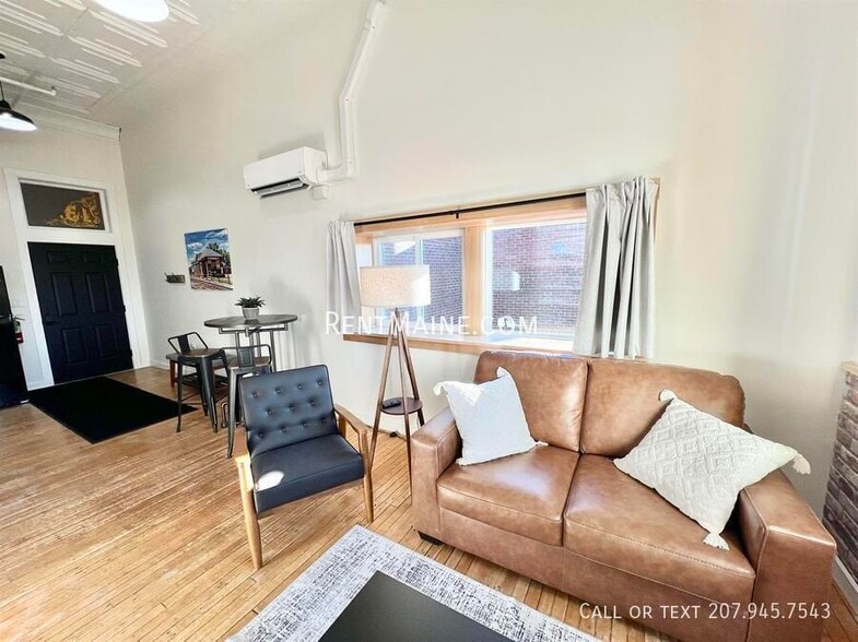 Building Photo - 113 N Lancey St