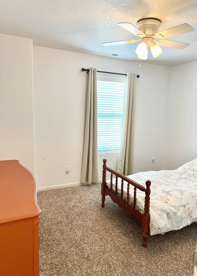 Building Photo - New on the market!