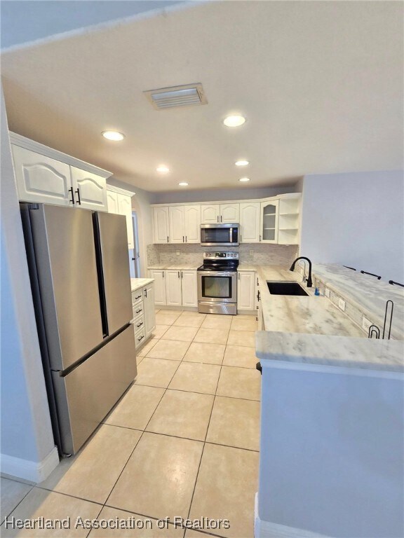 Building Photo - 6491 Orduna Dr