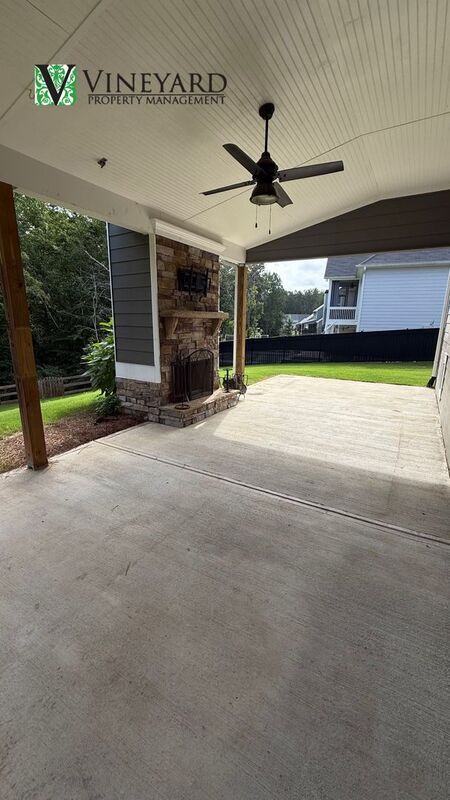 Building Photo - 44 Sparkleberry Ln W