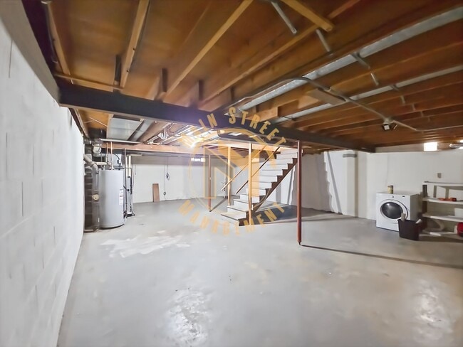Building Photo - 1212 E Sylvan Ave