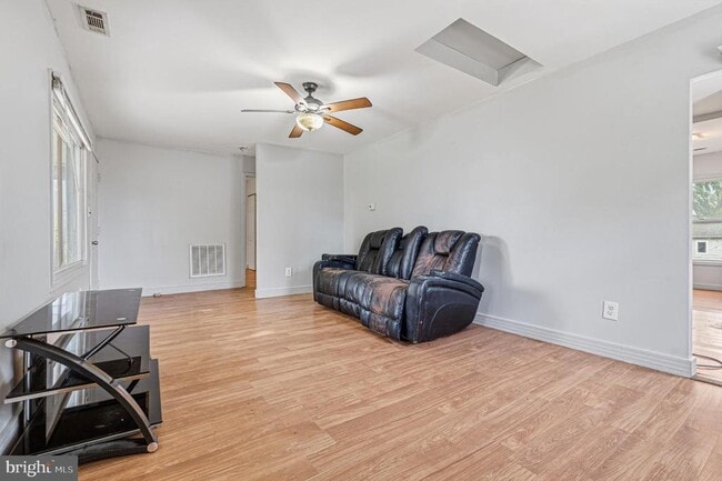 Building Photo - 1903 Wills Rd