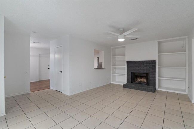 Building Photo - 2602 Alcott Ln