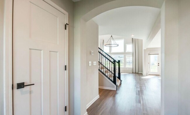 Building Photo - 15911 Long Meadow Way