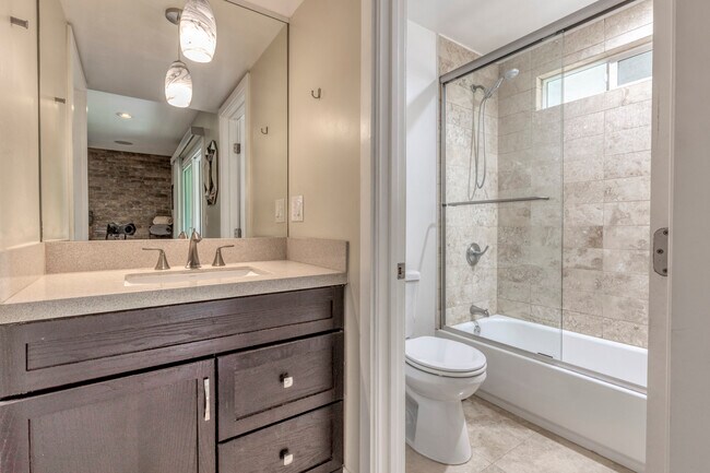 Building Photo - 3805 Keating St