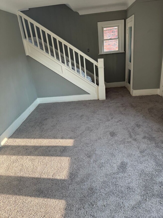 Building Photo - 12722 Birwood St