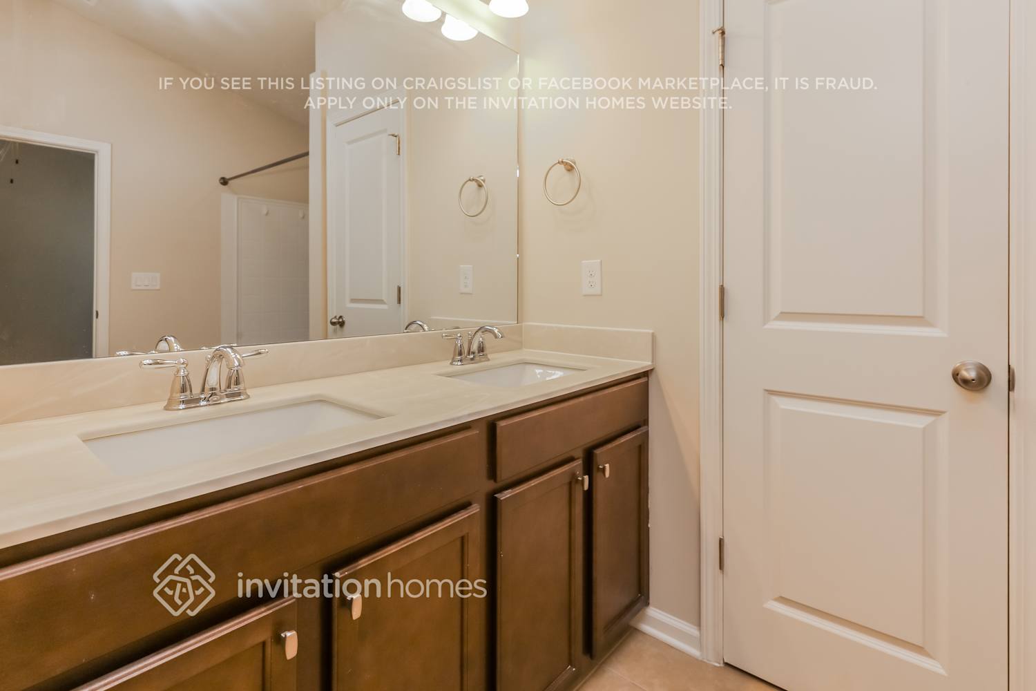 Building Photo - 228 Highland Pointe Cir E