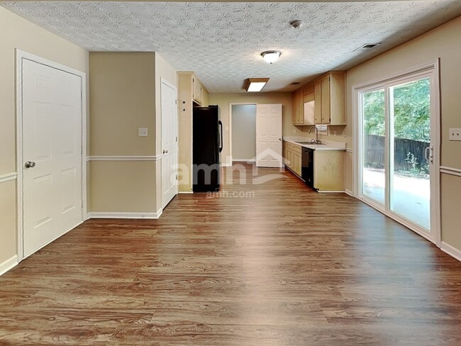 Building Photo - 177 Waters Edge Dr