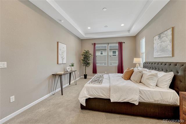 Building Photo - 681 E Dry Creek Cir