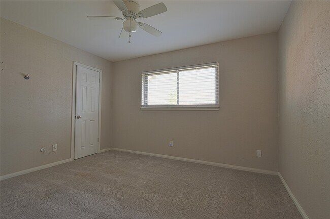 Building Photo - 8430 Gallahad St