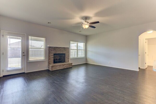 Building Photo - Pool + Park Community! 3/2/2 Plus Office!