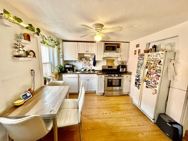 Building Photo - 164 Prince St