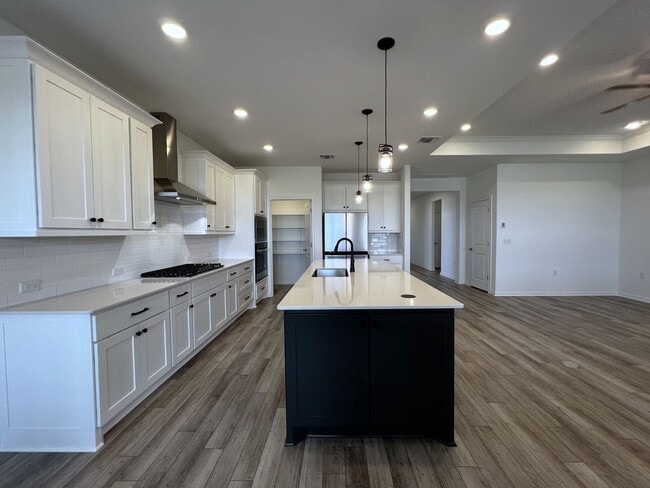 Building Photo - 106 Middle Crk Rd