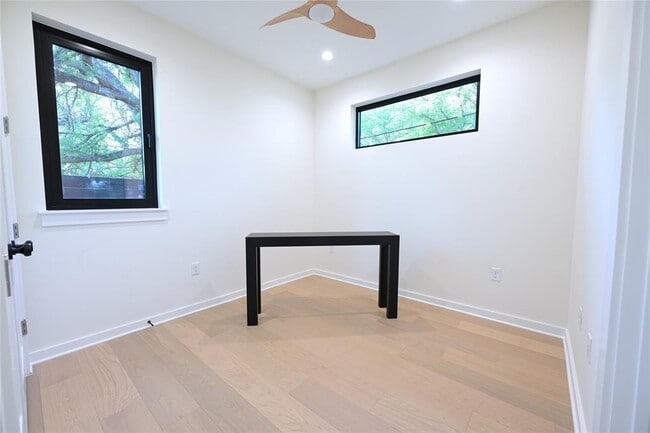 Building Photo - 4410 Glomar Ave