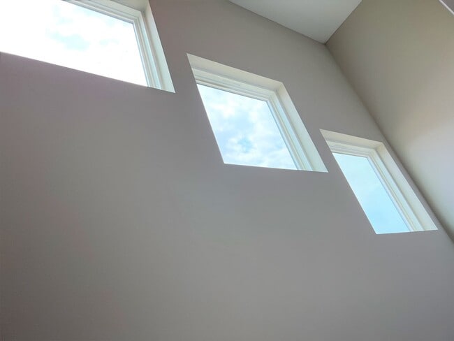 Building Photo - Coming Soon - Beautiful Home in Benson!