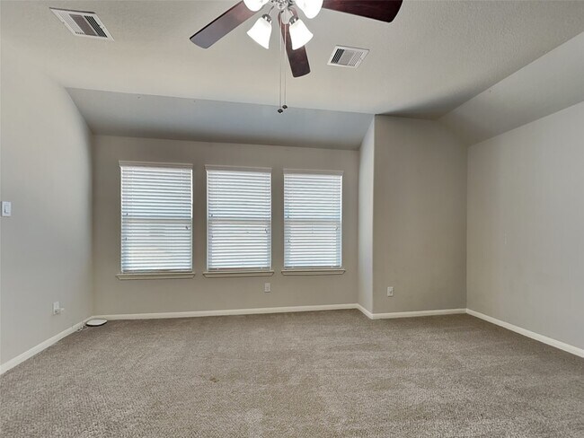 Building Photo - 17103 Amarose Dr