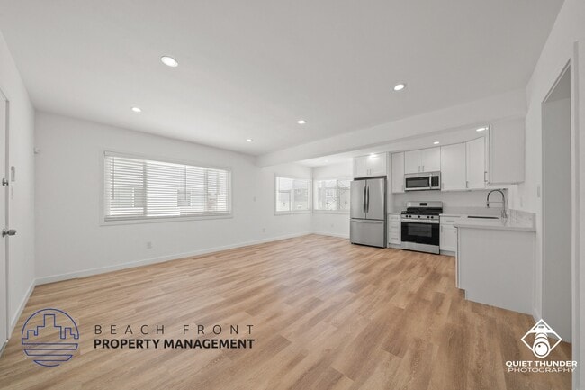 Building Photo - 5300 Lorna St.