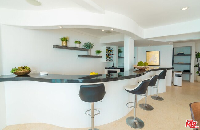 Building Photo - 27112 Malibu Cove Colony Dr