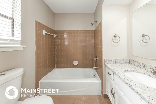 Building Photo - 813 7 Springs Dr