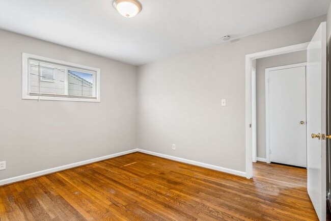 Building Photo - Home off Freeman Mill, Living Room Plus De...