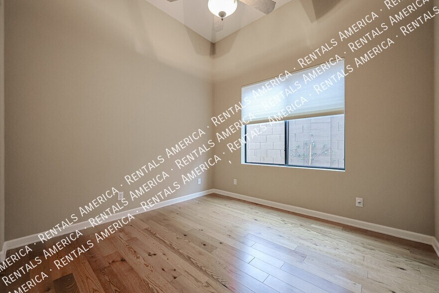 Building Photo - 7931 E Stonecliff Cir