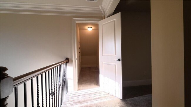 Building Photo - 3361 Lake McGinnis Dr