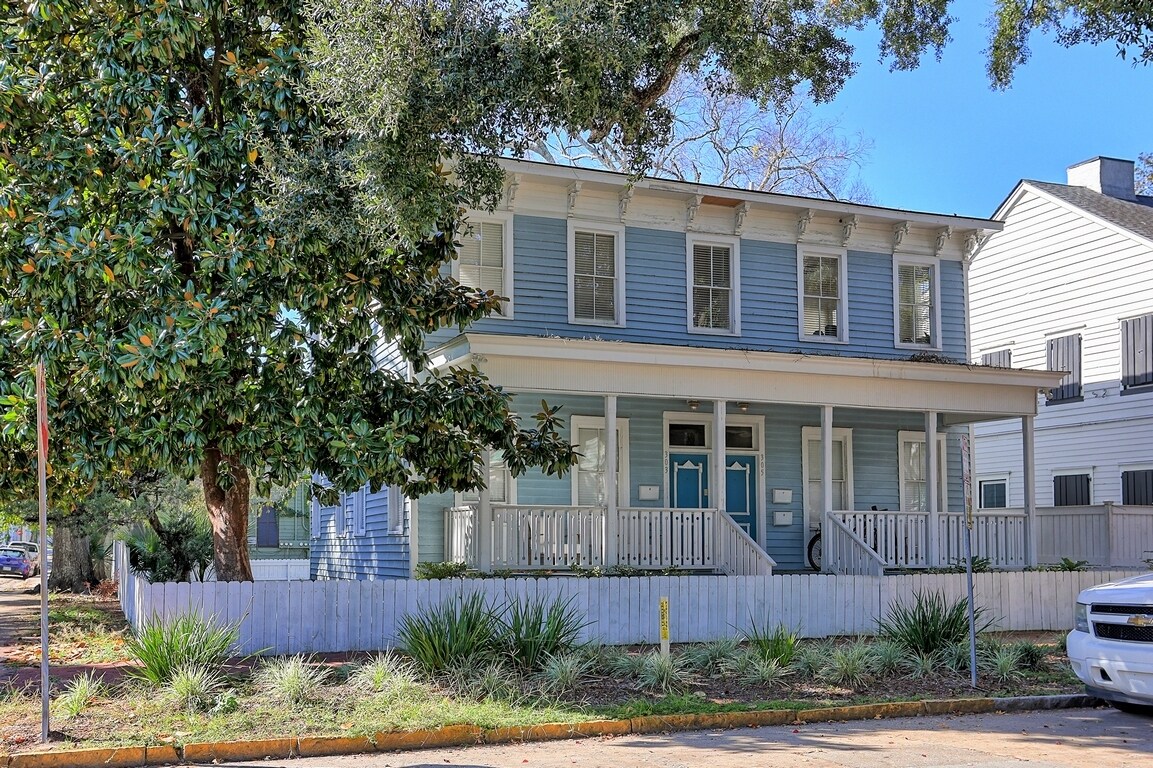 Building Photo - 303 W Park Ave