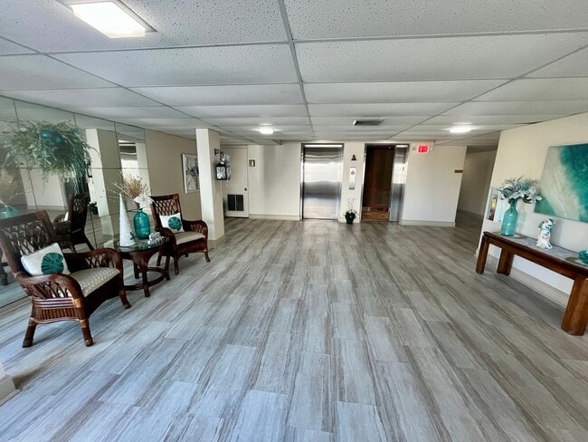 Building Photo - 3490 N Key Dr