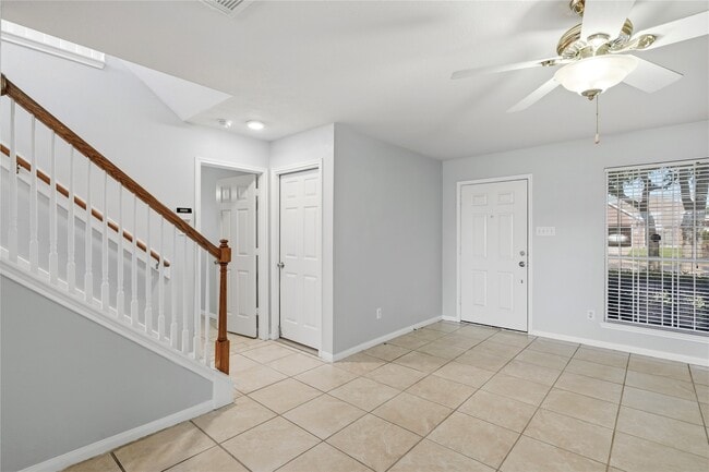 Building Photo - 7027 Waveland Dr