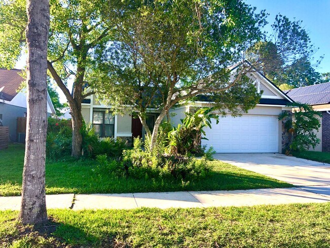 Building Photo - 3/2 Pool Home in Alafaya Woods