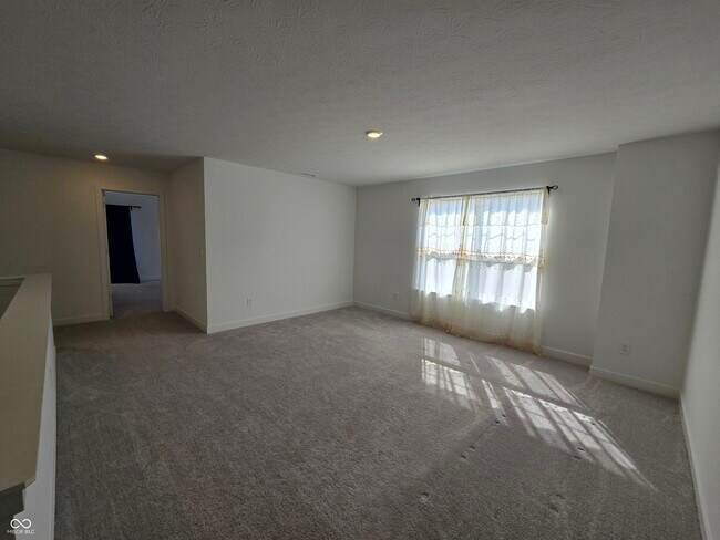 Building Photo - 5128 Summerton St