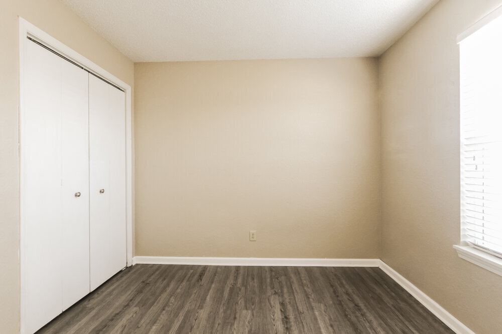 Building Photo - 1418 Green Spring Way