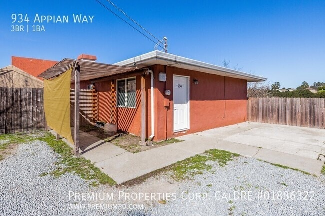 Building Photo - 934 Appian Way